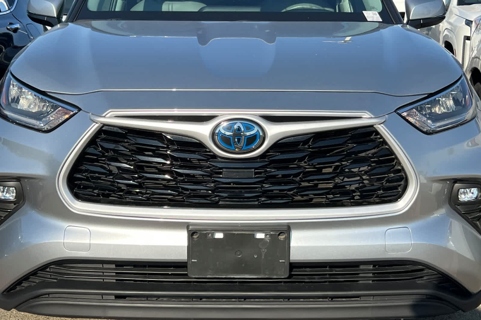 Thumbnail: 2020 Toyota Highlander - 9