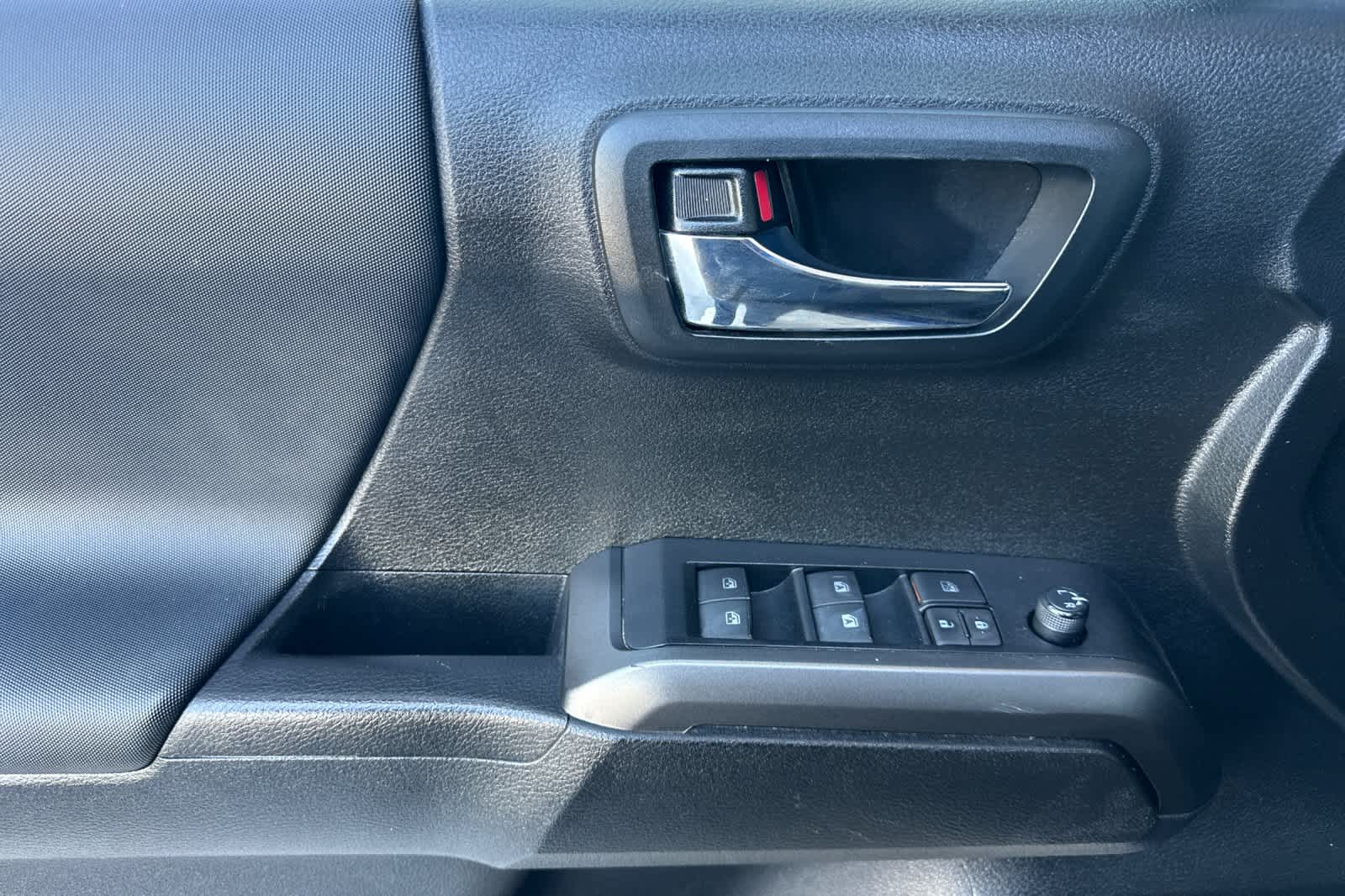 Thumbnail: 2023 Toyota Tacoma - 12