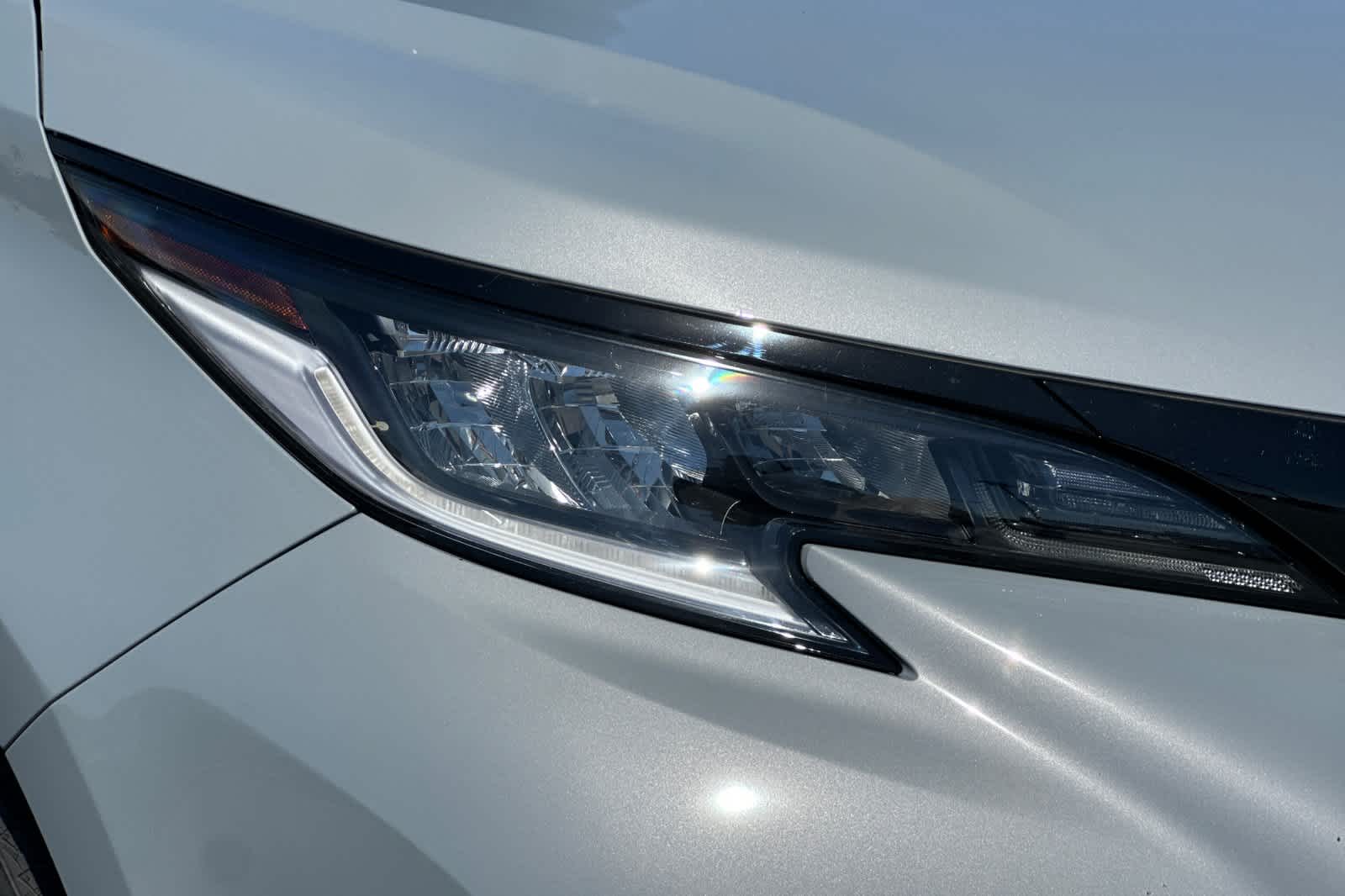 Thumbnail: 2025 Toyota Sienna - 10