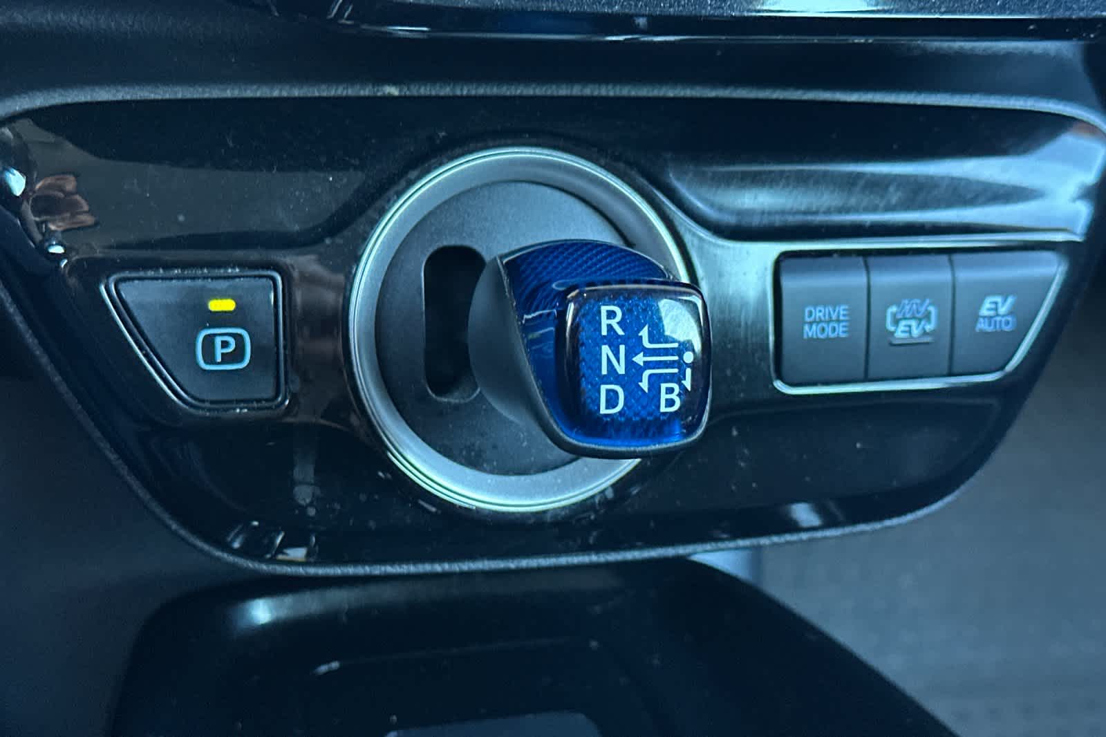 Thumbnail: 2021 Toyota Prius Prime - 25