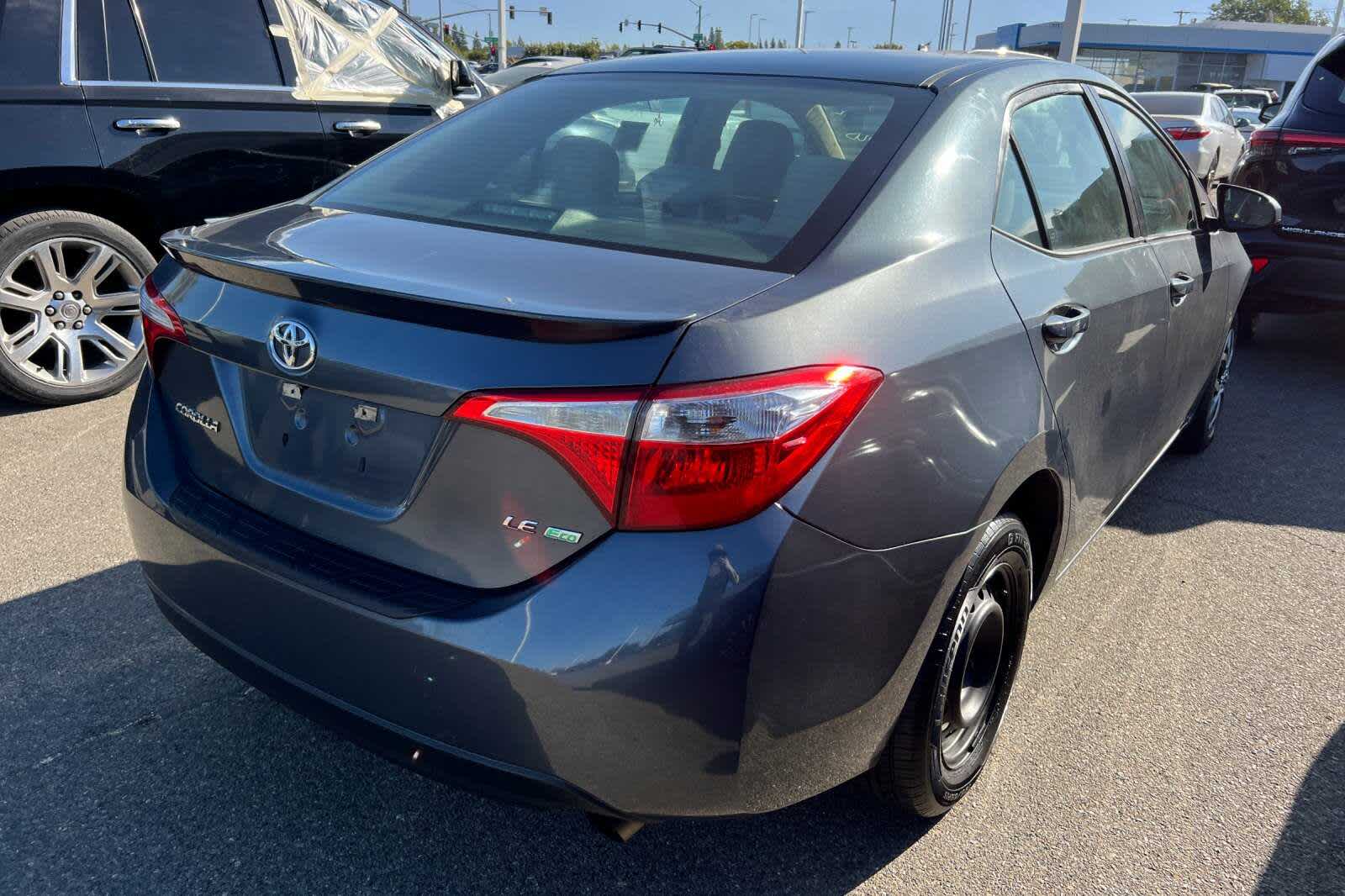 Thumbnail: 2015 Toyota Corolla - 2