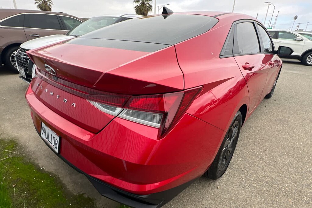 Used 2021 Hyundai Elantra SEL Sedan