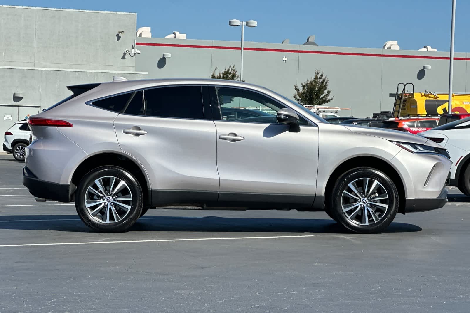 2024 Toyota Venza LE 6