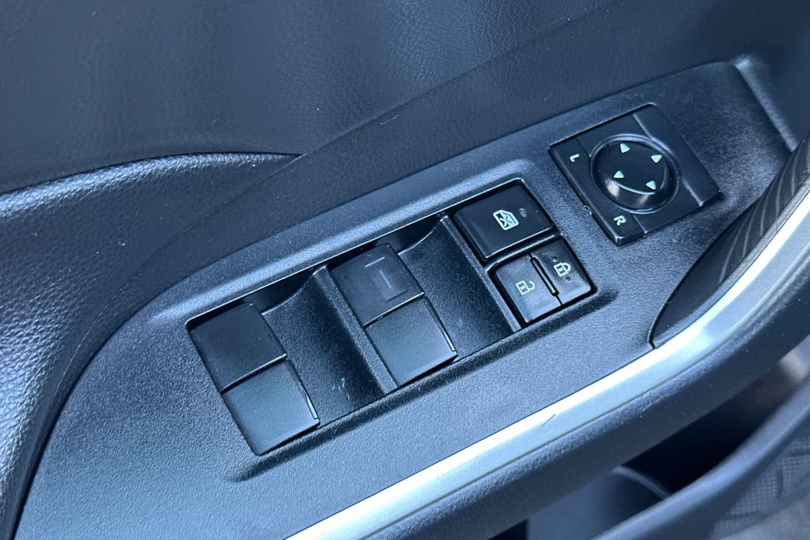 Thumbnail: 2021 Toyota RAV4 - 13