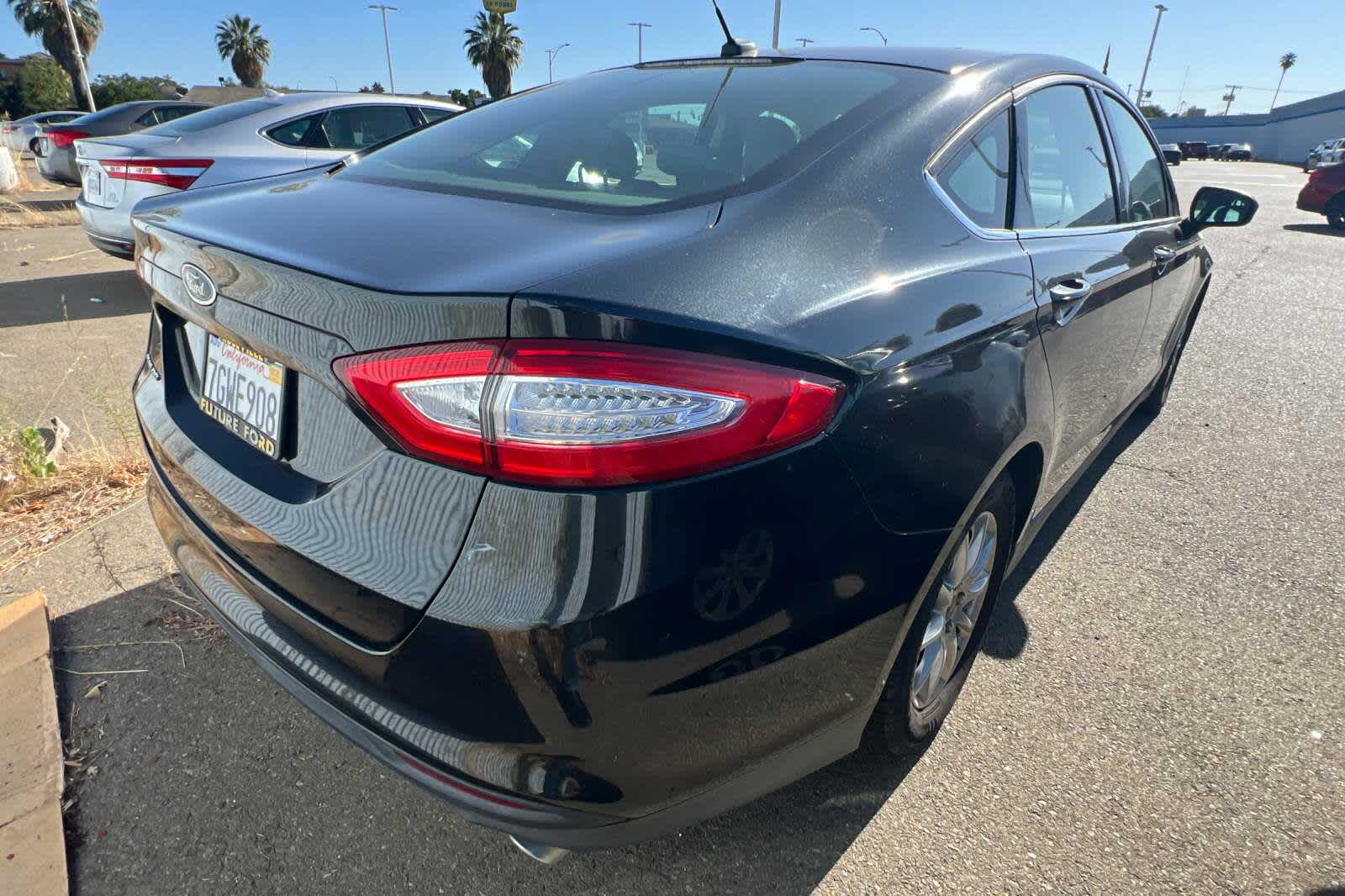 2015 Ford Fusion S 2