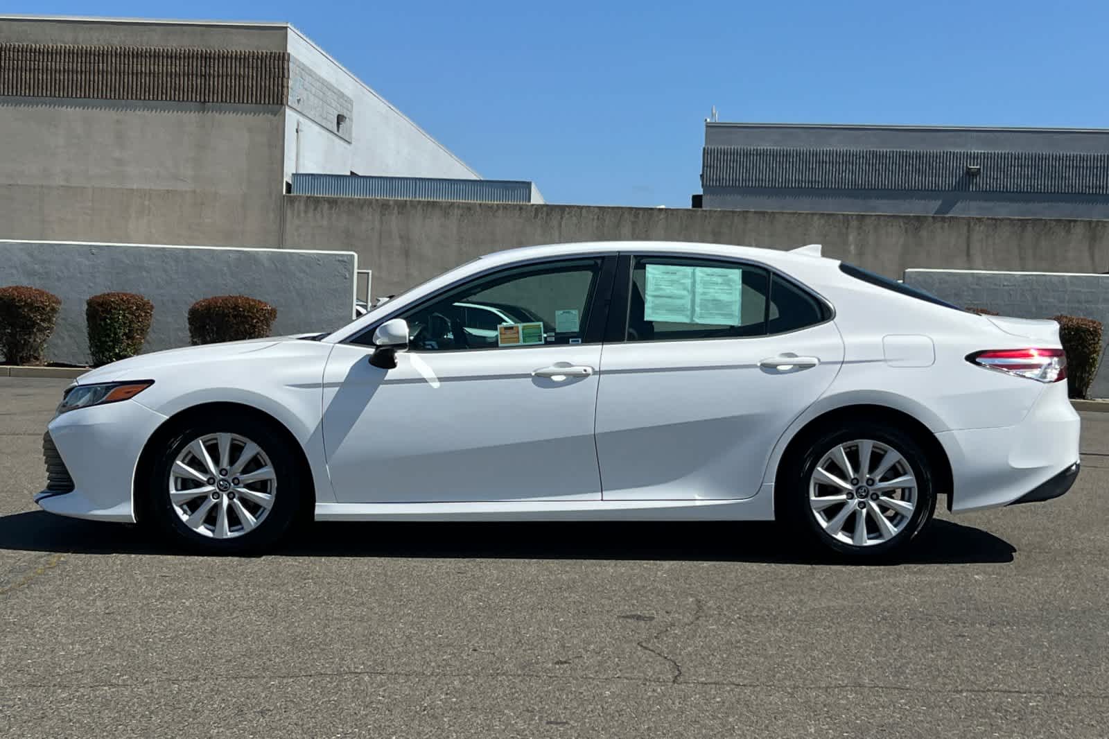 Thumbnail: 2020 Toyota Camry - 9