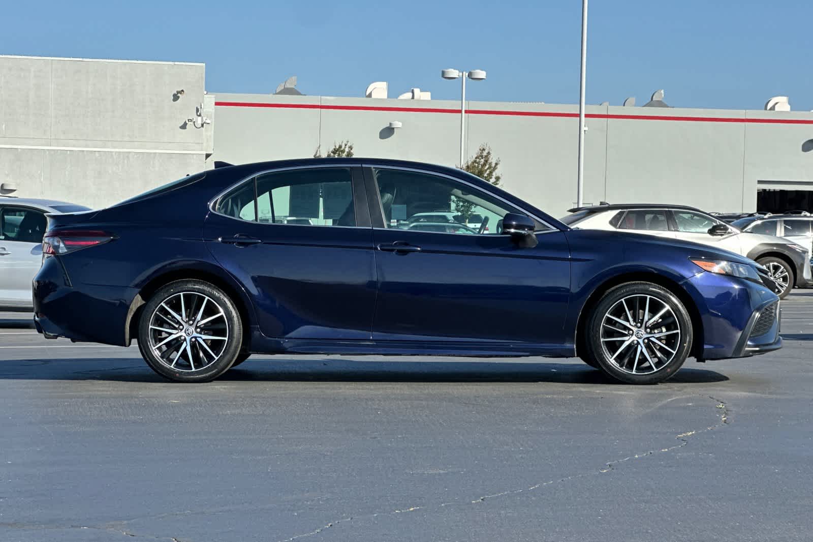 Thumbnail: 2022 Toyota Camry - 6