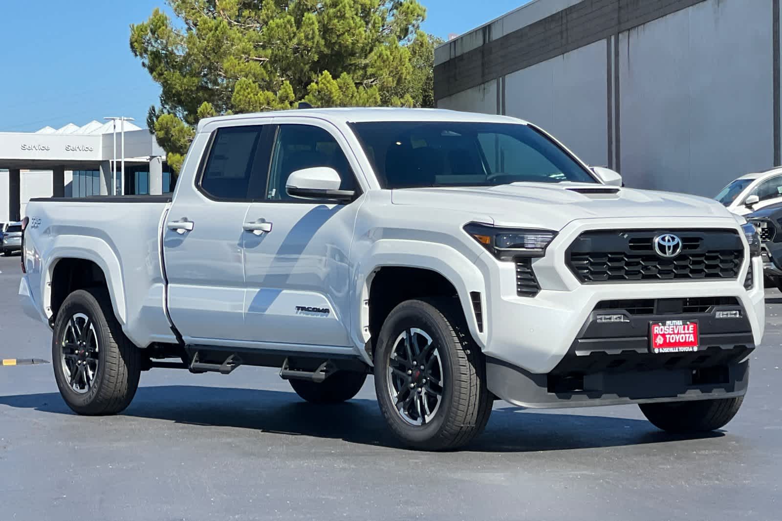 Thumbnail: 2025 Toyota Tacoma - 9