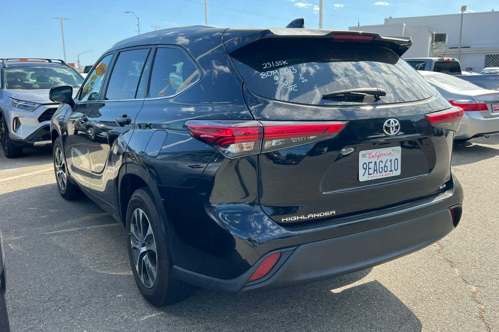Thumbnail: 2023 Toyota Highlander - 4