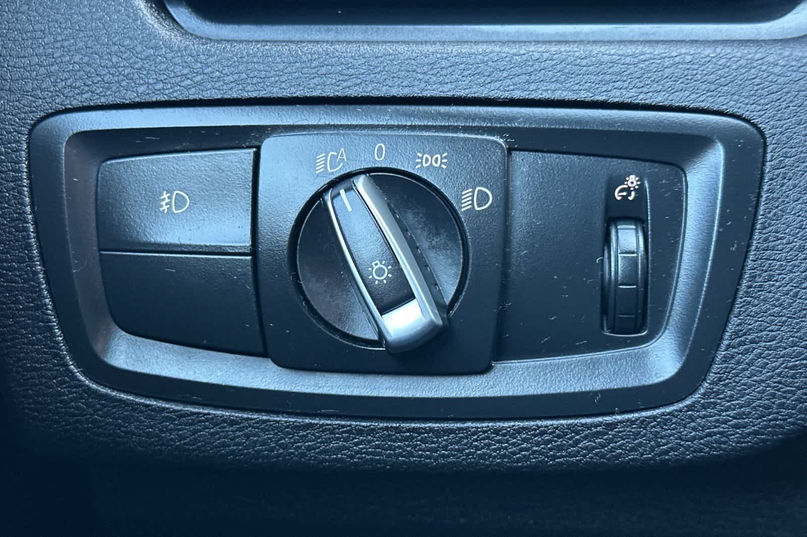 Thumbnail: 2017 BMW X1 - 32