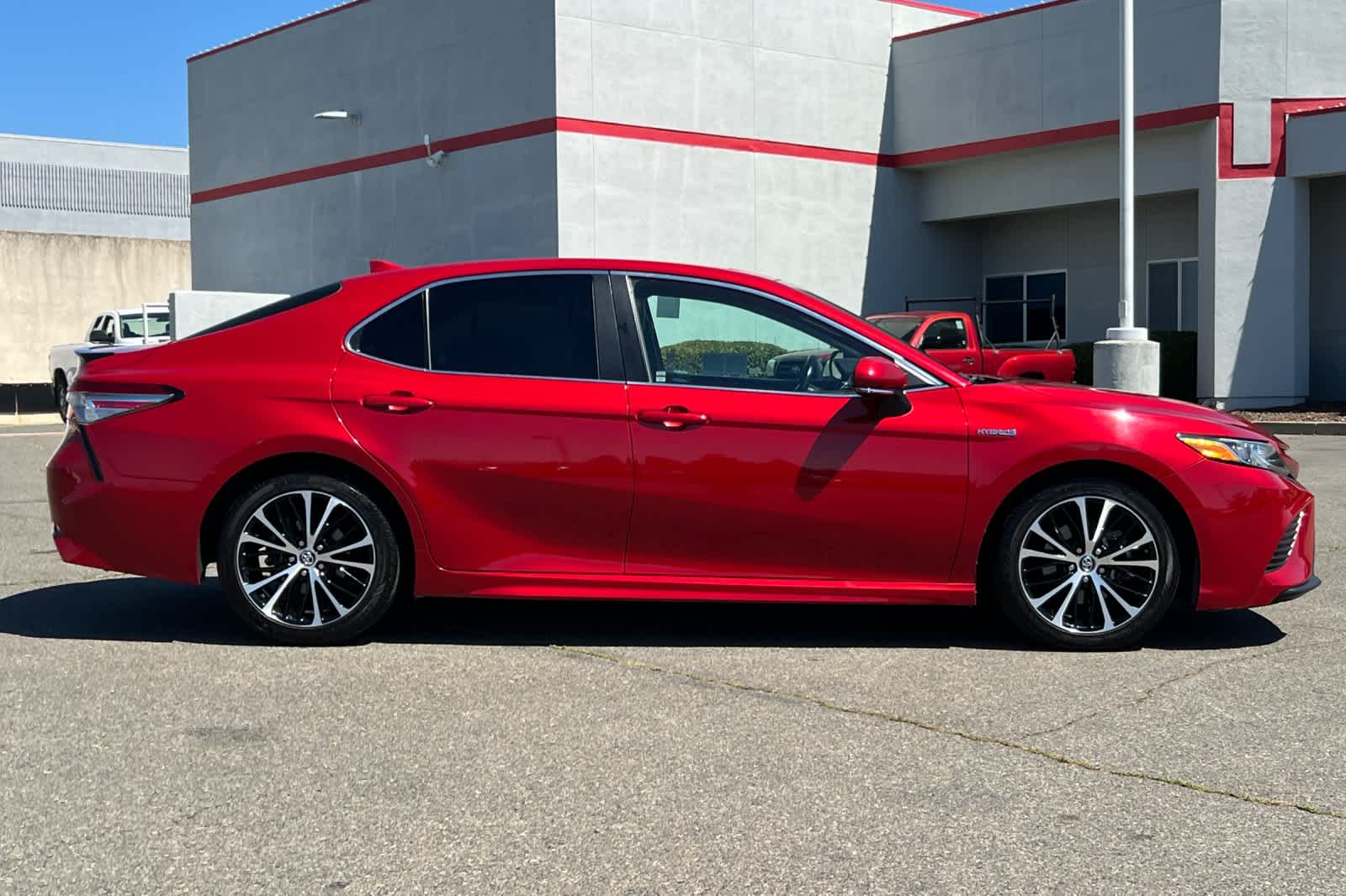 Thumbnail: 2019 Toyota Camry - 6