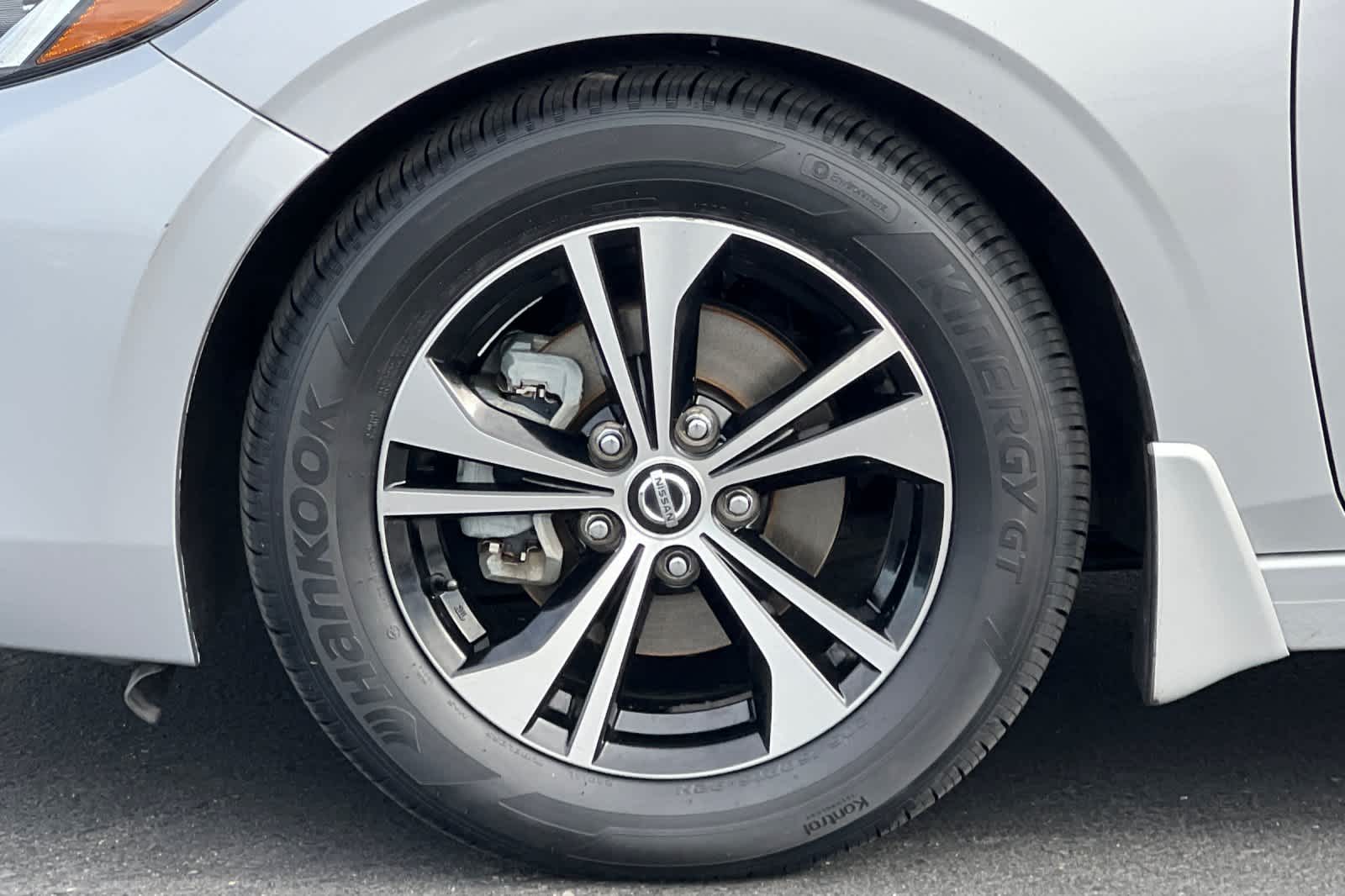 Thumbnail: 2020 Nissan Sentra - 27