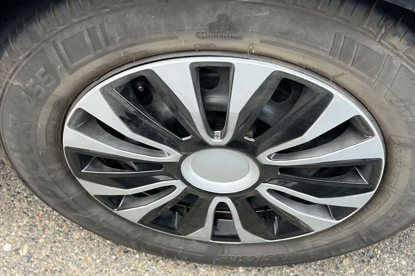 Thumbnail: 2016 Ford Focus - 18