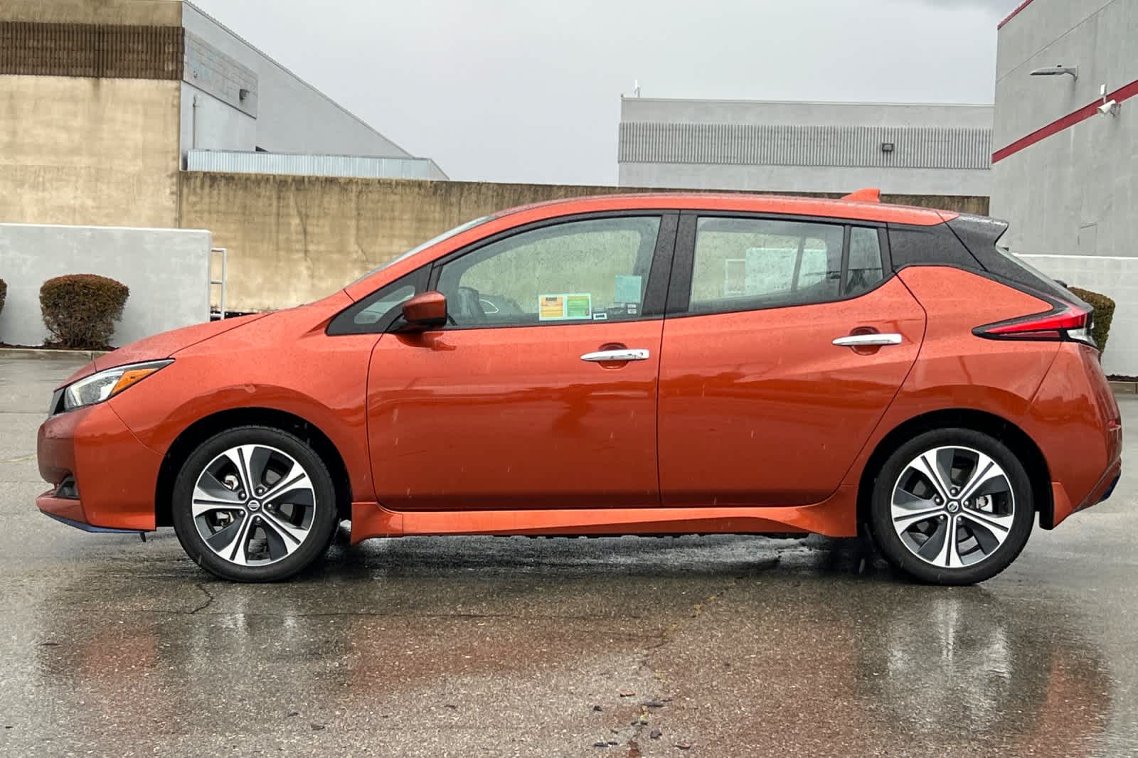 Thumbnail: 2022 Nissan Leaf - 9