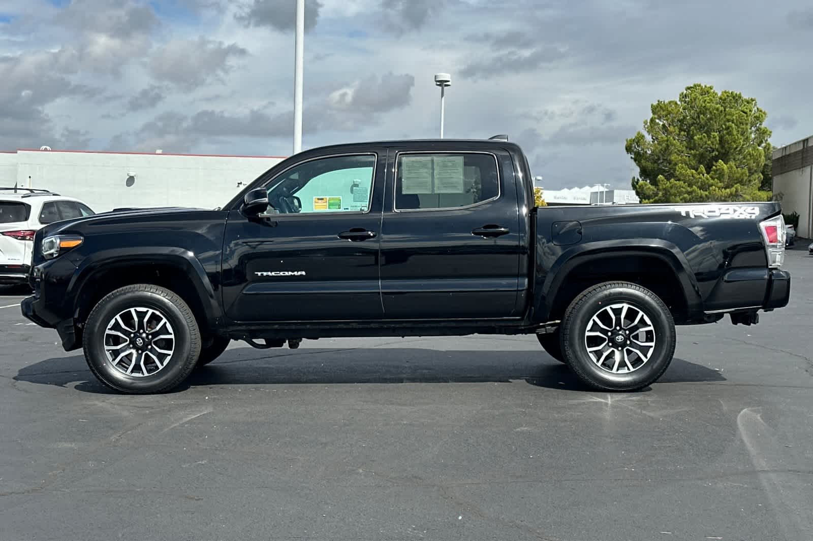 Thumbnail: 2023 Toyota Tacoma - 9