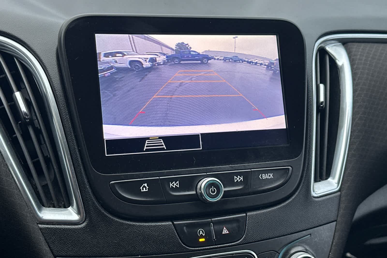 Thumbnail: 2021 Chevrolet Malibu - 20