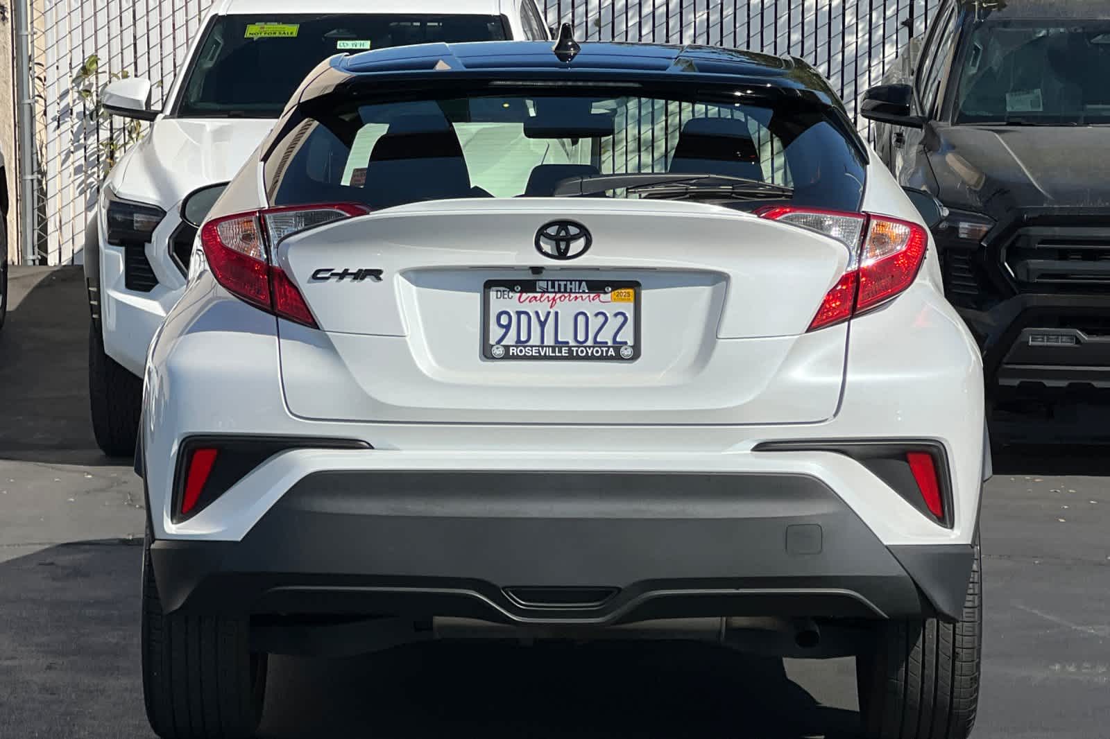 Thumbnail: 2022 Toyota C-HR - 8