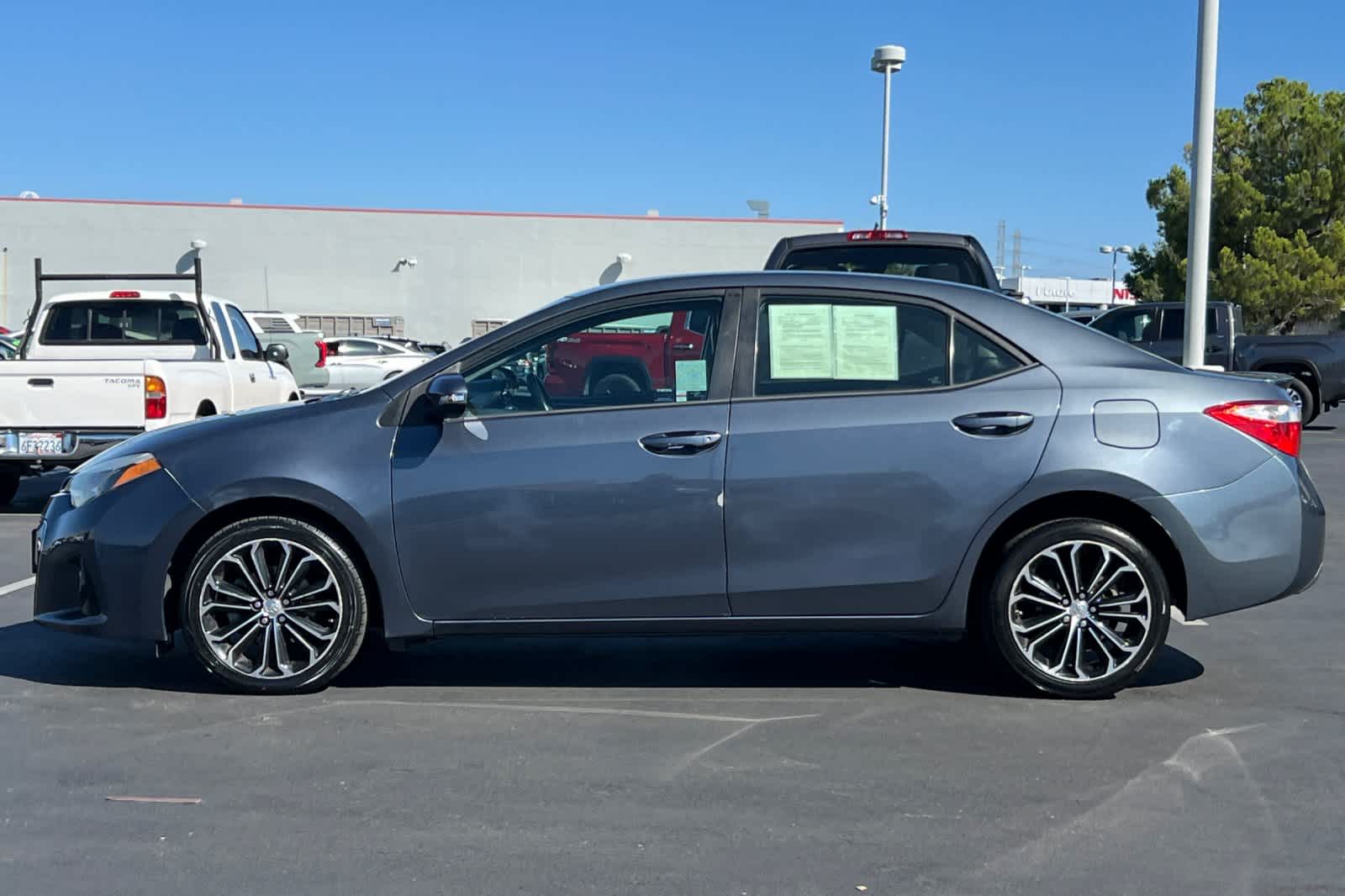 Thumbnail: 2016 Toyota Corolla - 9