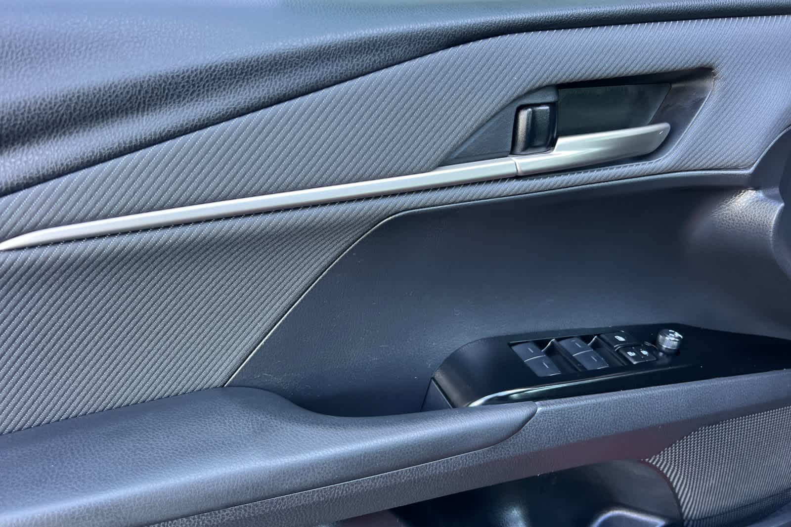 Thumbnail: 2025 Toyota Camry - 12