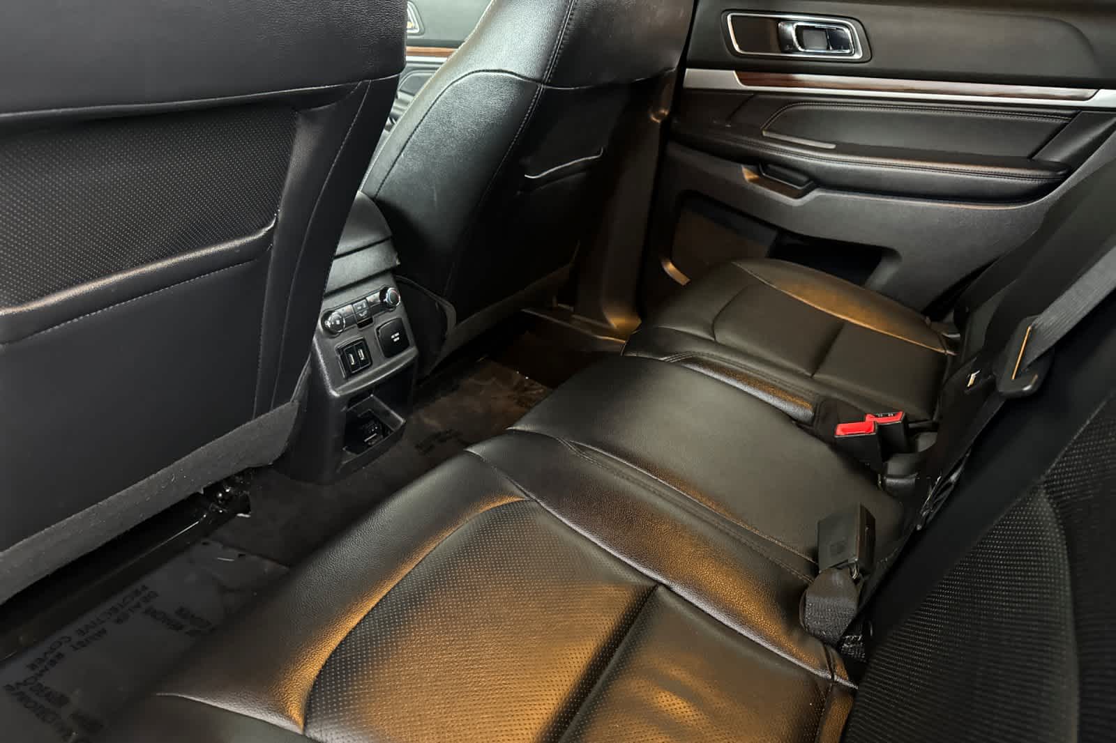 Thumbnail: 2019 Ford Explorer - 4