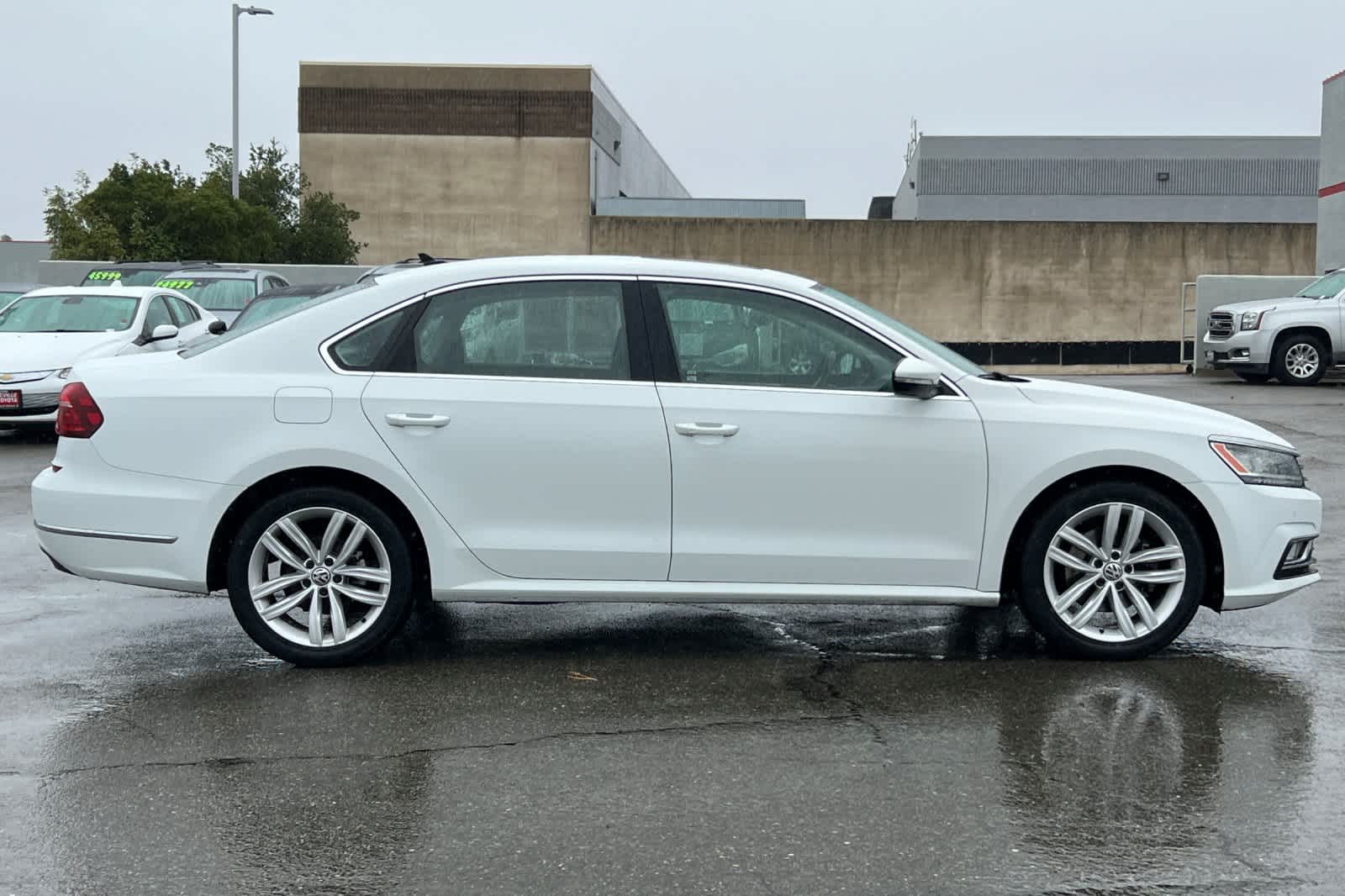 Thumbnail: 2018 Volkswagen Passat - 6