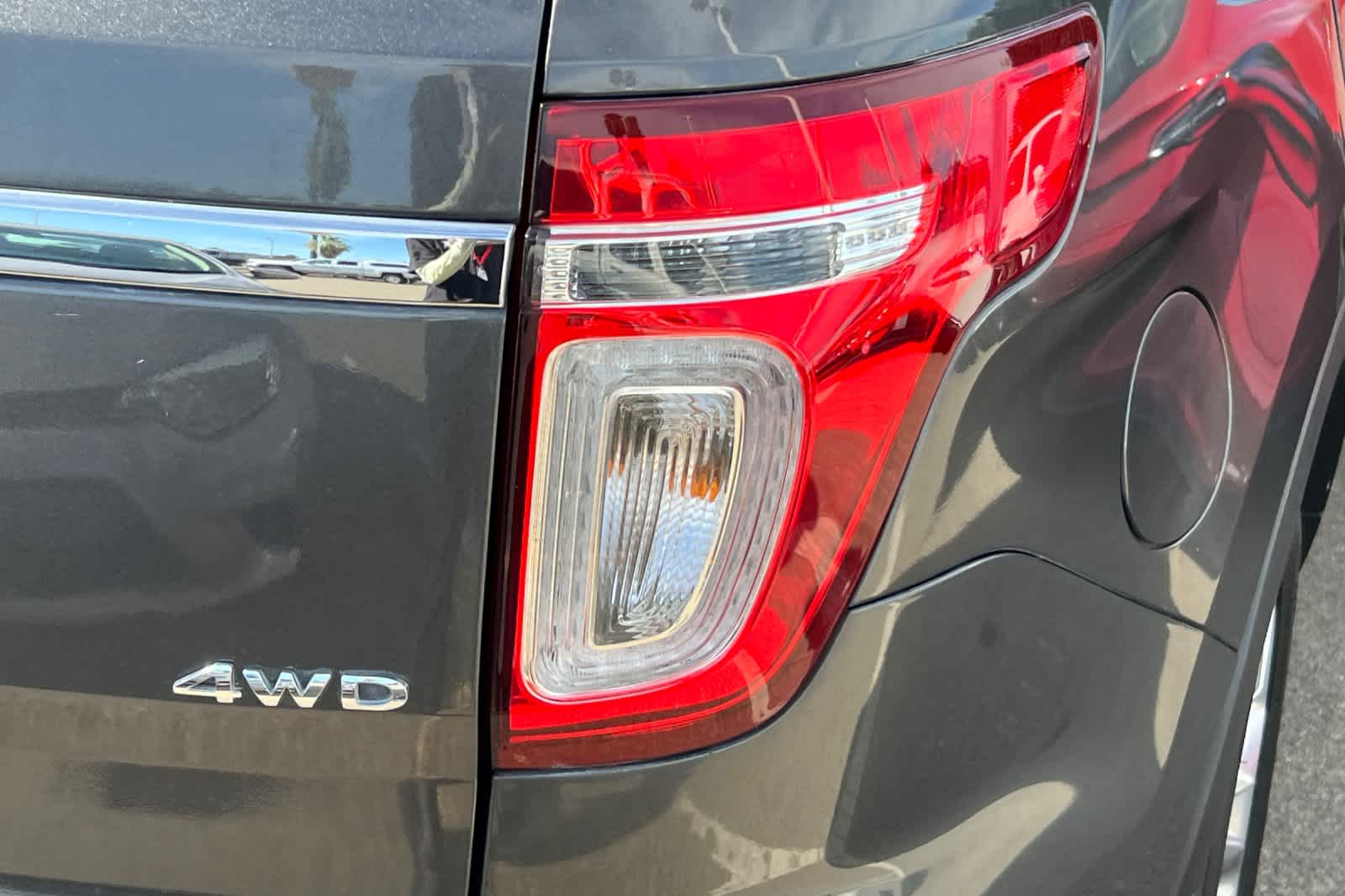 Thumbnail: 2015 Ford Explorer - 17