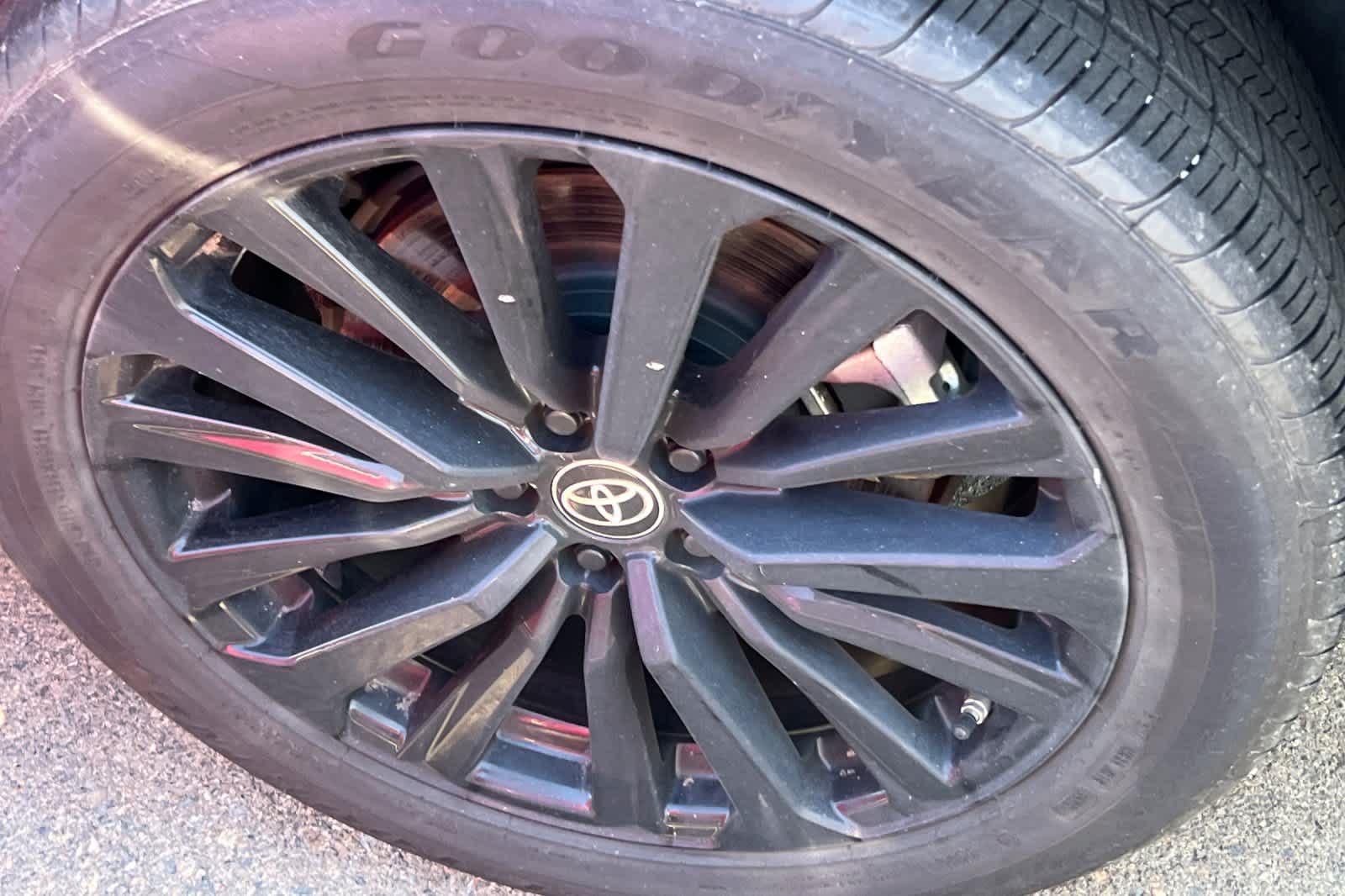 Thumbnail: 2023 Toyota Highlander - 18