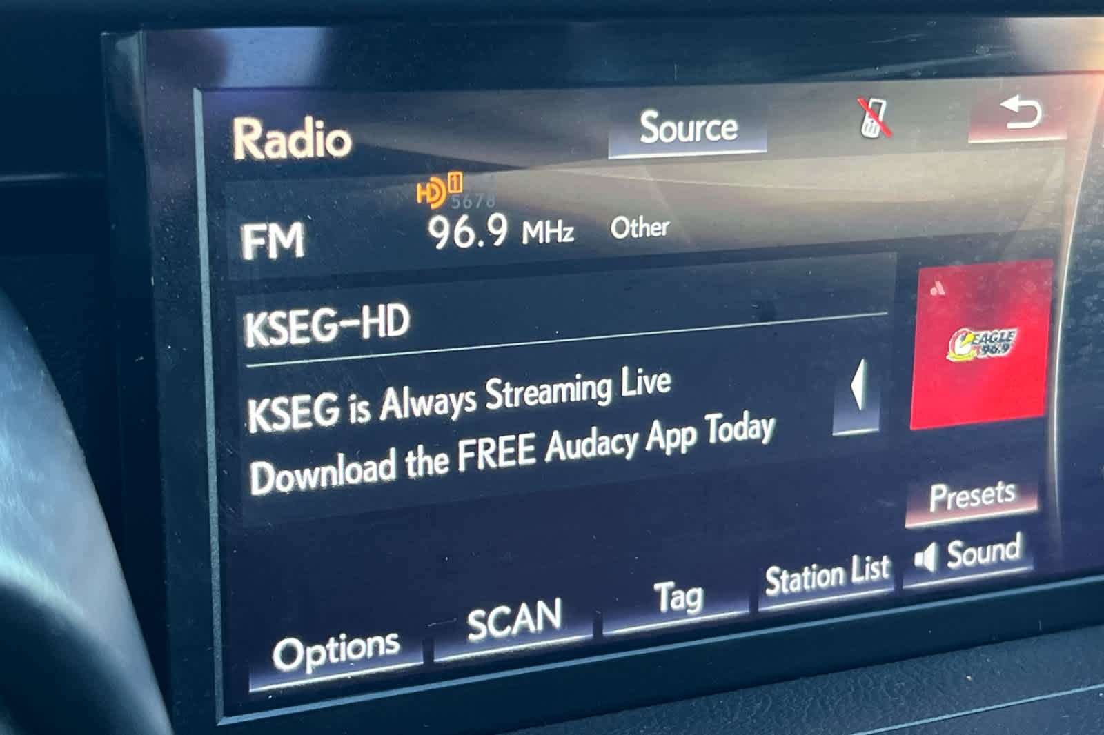 Thumbnail: 2018 Lexus IS - 19