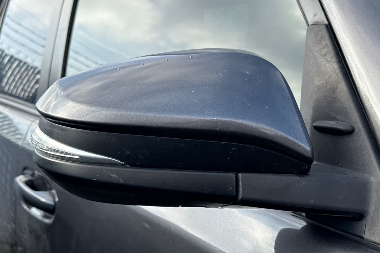 Thumbnail: 2015 Toyota 4Runner - 12