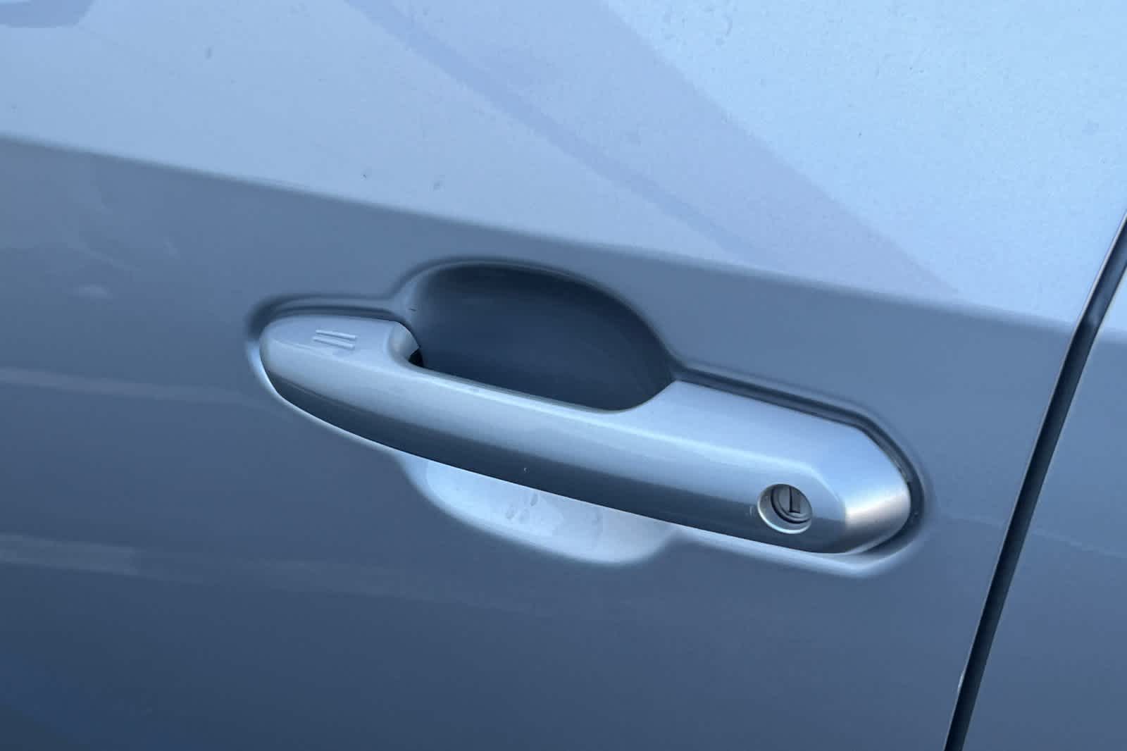 Thumbnail: 2022 Toyota RAV4 - 19