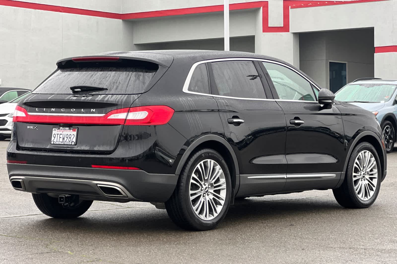 Thumbnail: 2018 Lincoln MKX - 2
