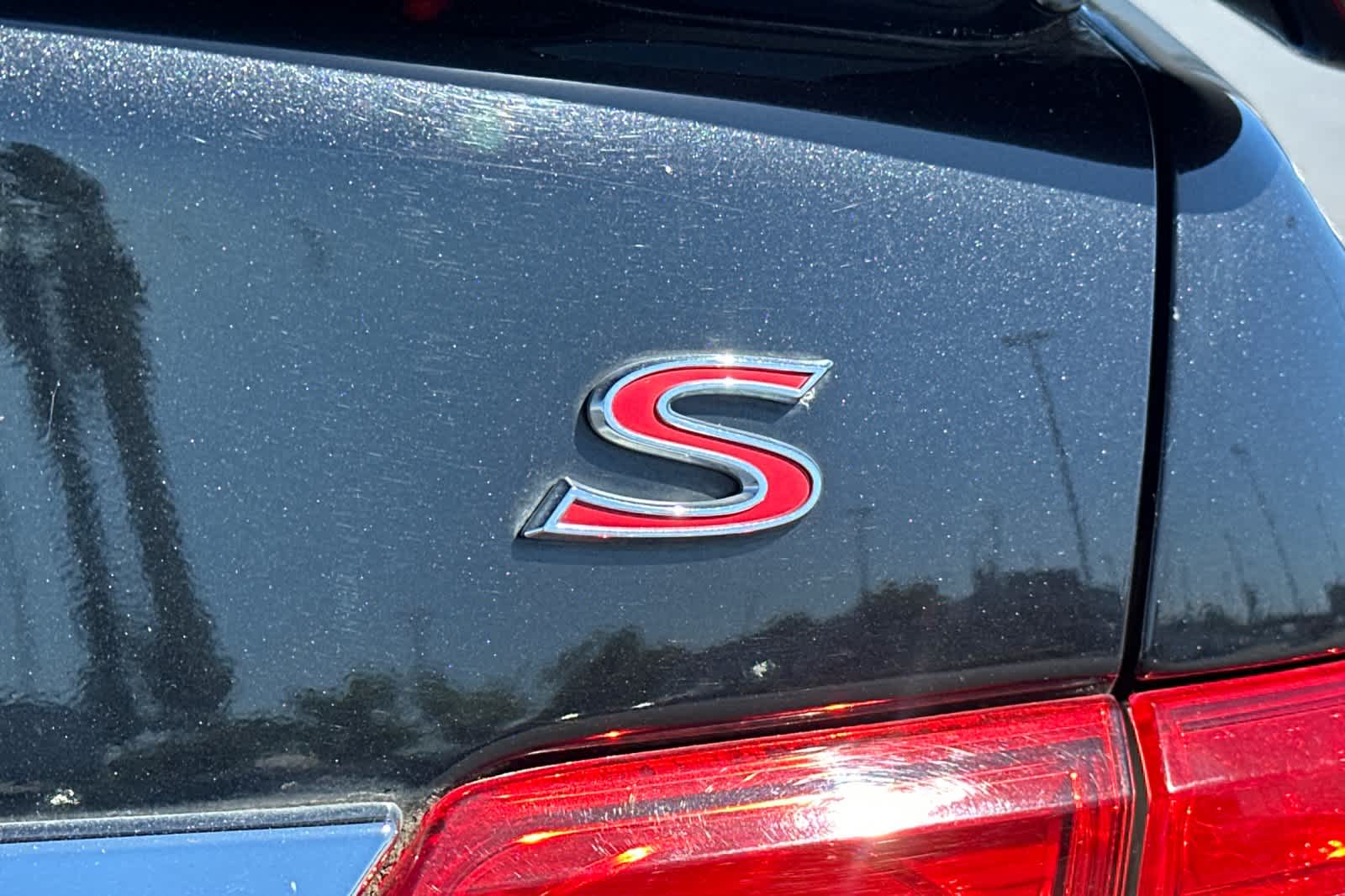 Thumbnail: 2011 Toyota Corolla - 29