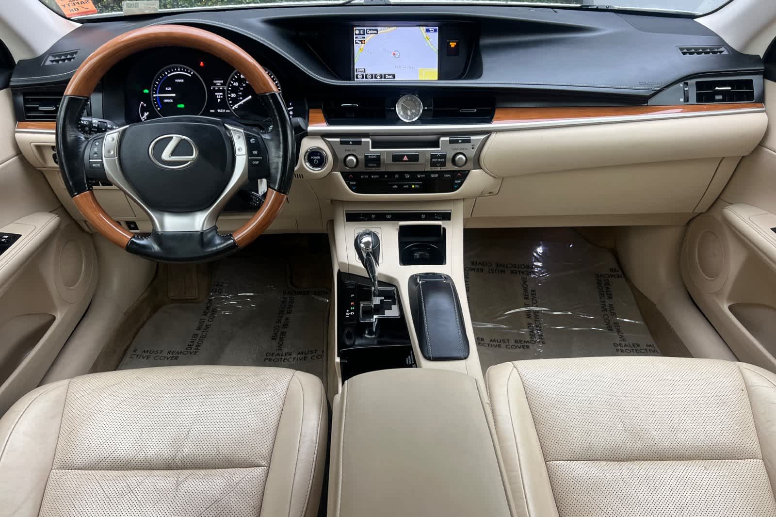 Thumbnail: 2015 Lexus ES - 3