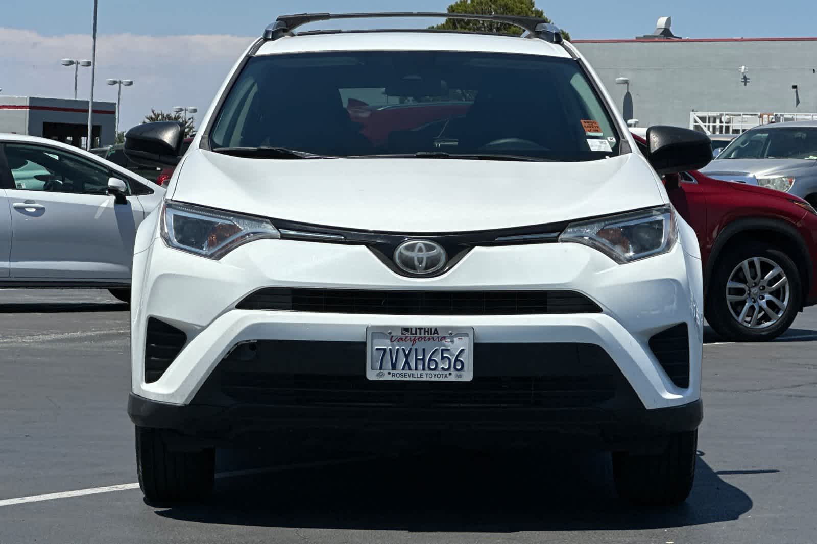 Thumbnail: 2017 Toyota RAV4 - 10