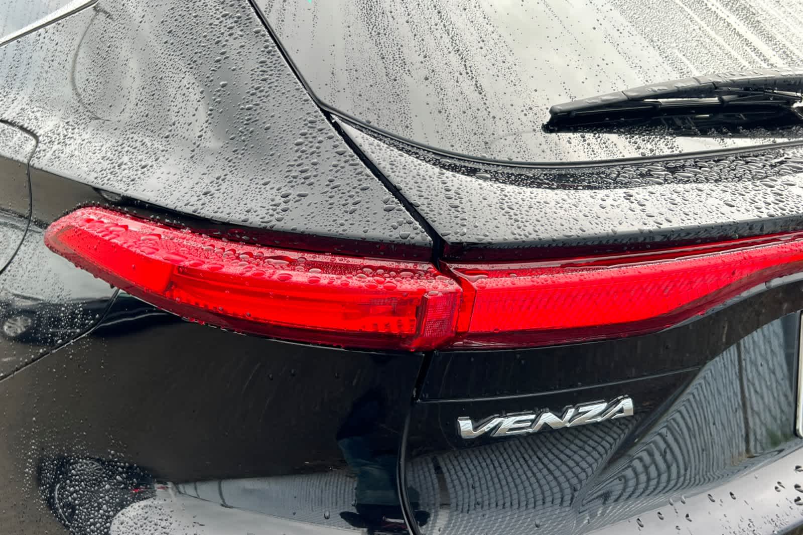 Thumbnail: 2021 Toyota Venza - 15