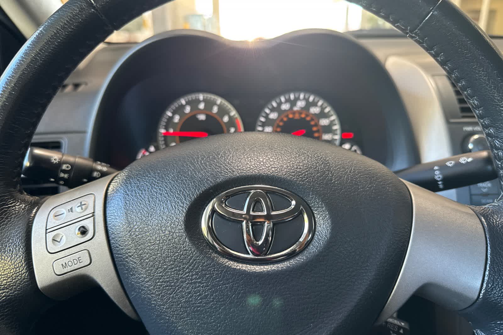 Thumbnail: 2010 Toyota Corolla - 21