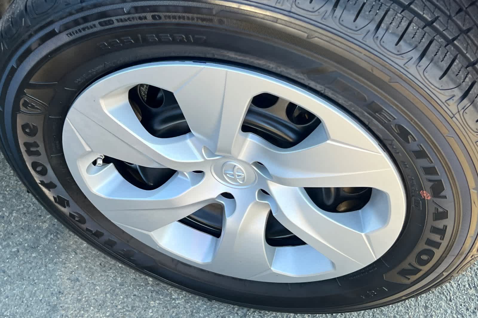 Thumbnail: 2024 Toyota RAV4 - 18