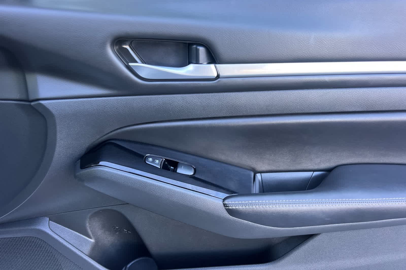 Thumbnail: 2023 Nissan Altima - 17