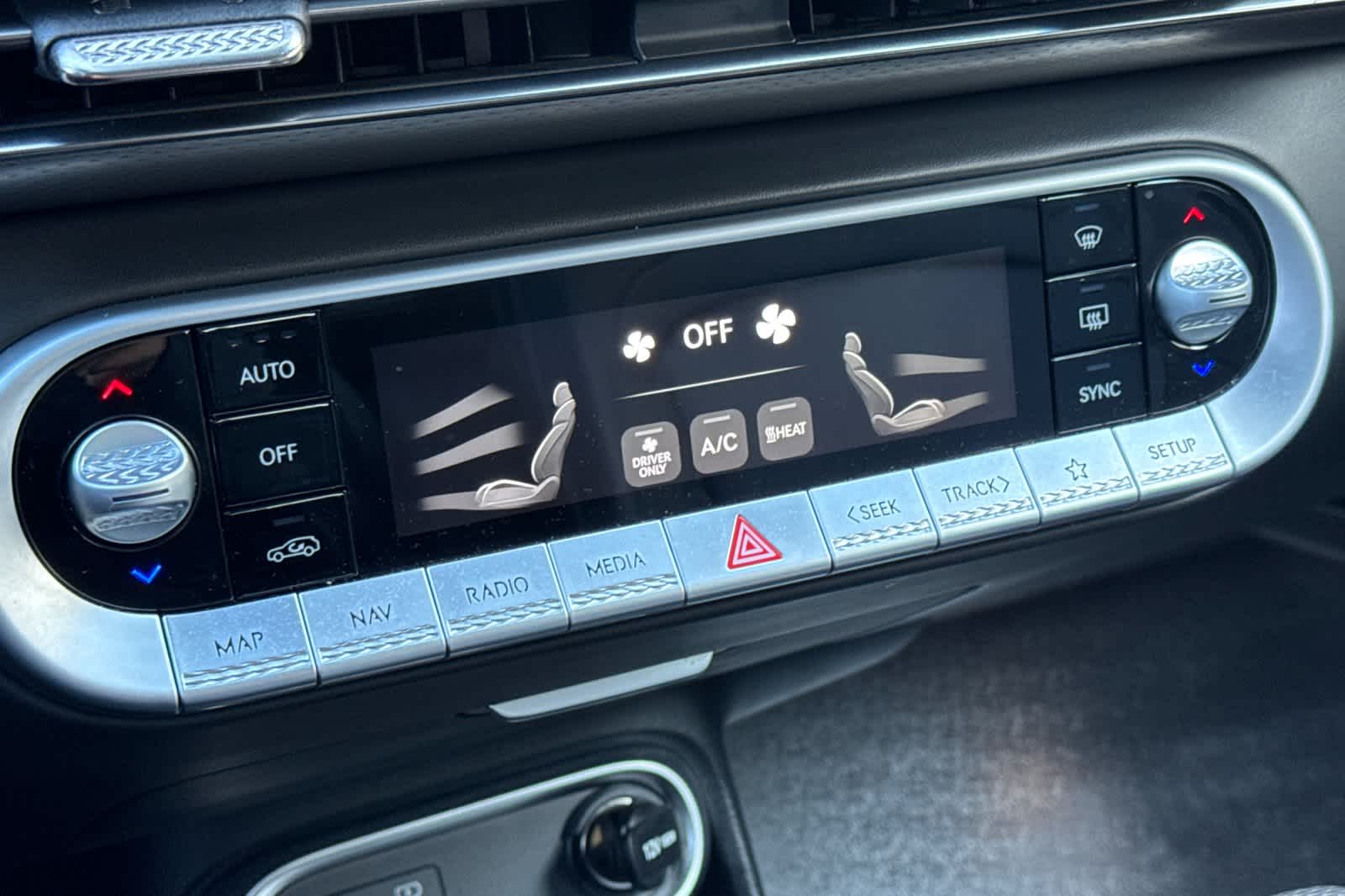 Thumbnail: 2023 Genesis GV60 - 24