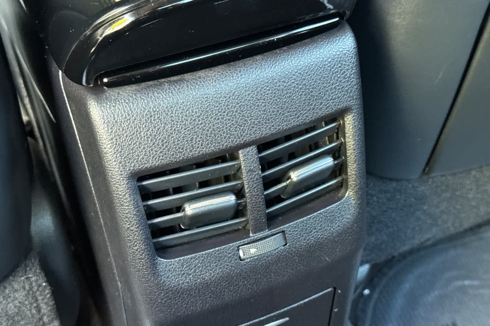 Thumbnail: 2018 Toyota Mirai - 14