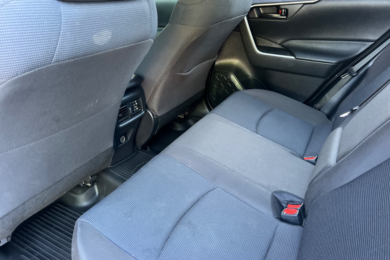 Thumbnail: 2022 Toyota RAV4 - 4