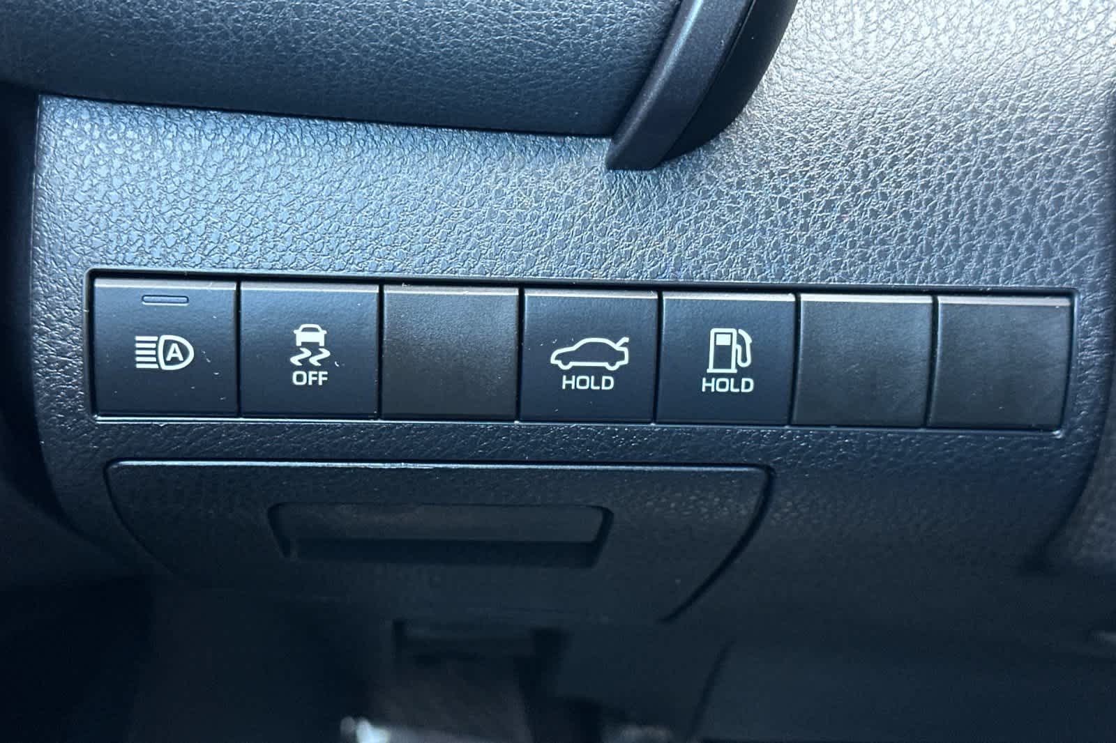 Thumbnail: 2022 Toyota Camry - 28