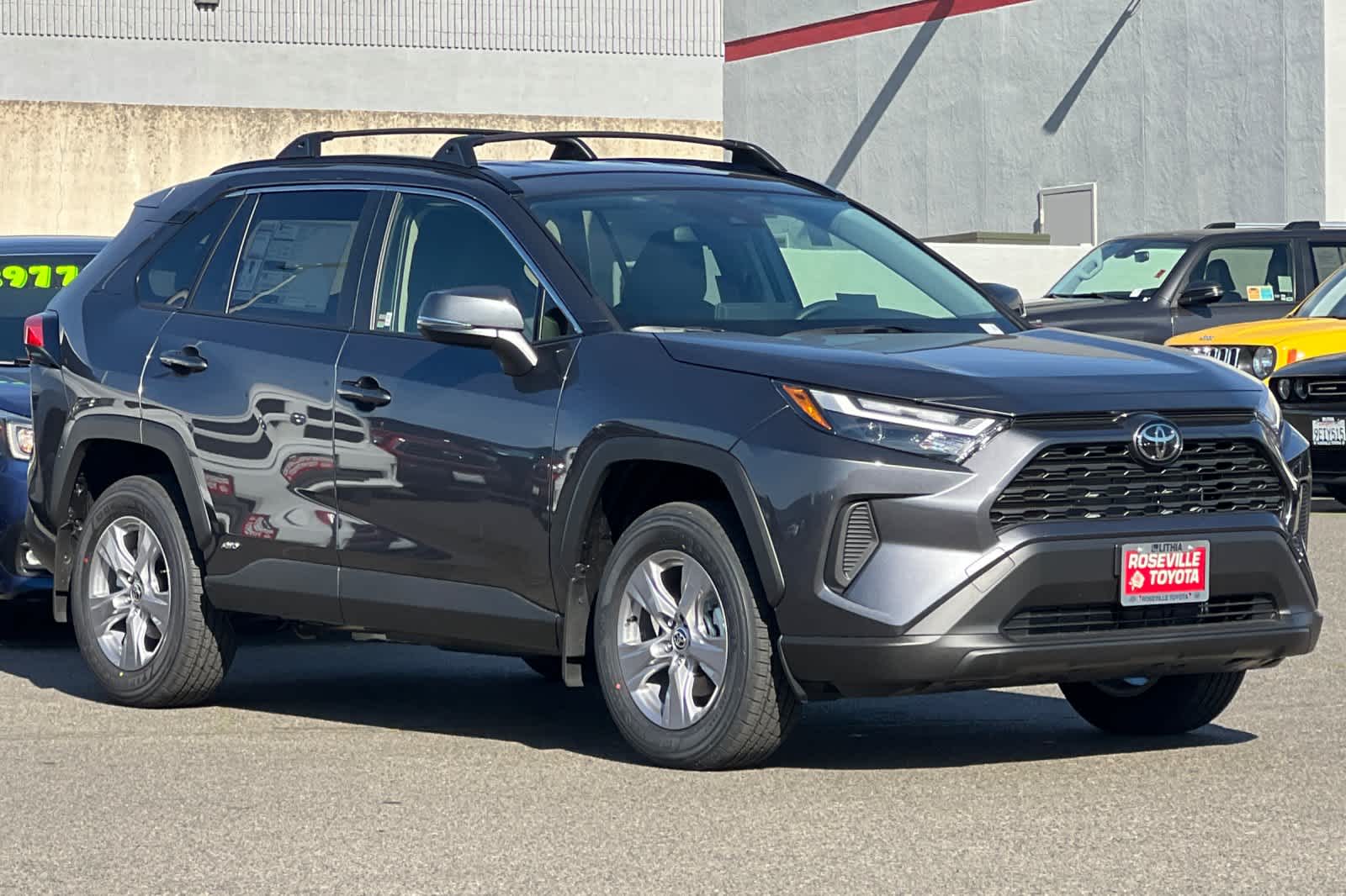 Thumbnail: 2025 Toyota RAV4 - 9