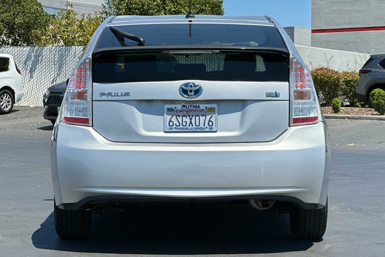 Thumbnail: 2011 Toyota Prius - 8