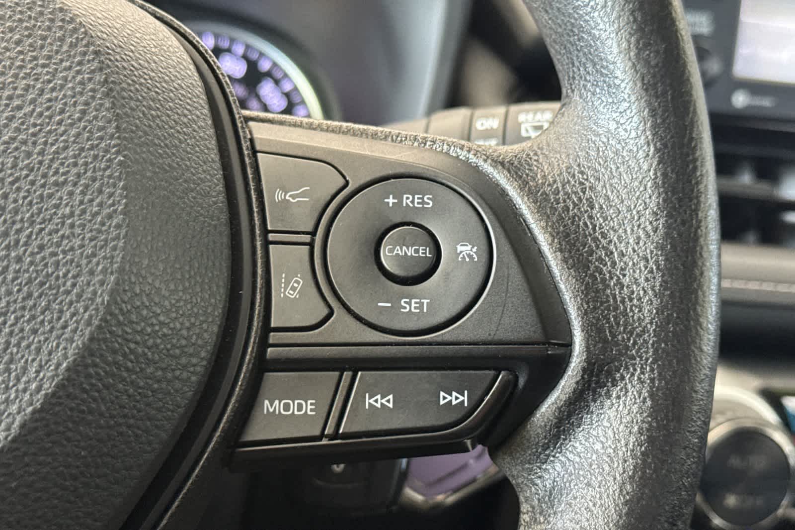 Thumbnail: 2022 Toyota RAV4 - 26