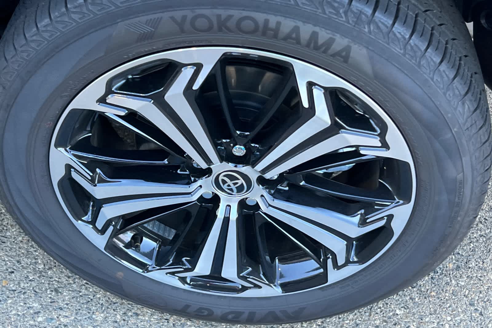 Thumbnail: 2025 Toyota RAV4 - 18