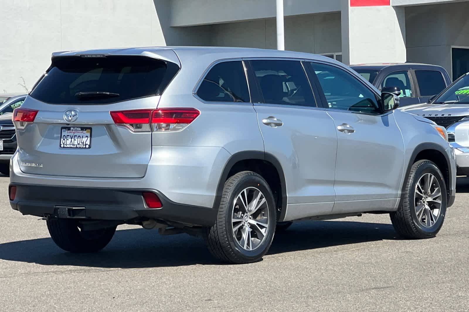 Thumbnail: 2018 Toyota Highlander - 2
