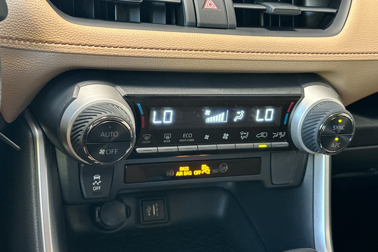 Thumbnail: 2025 Toyota RAV4 - 21