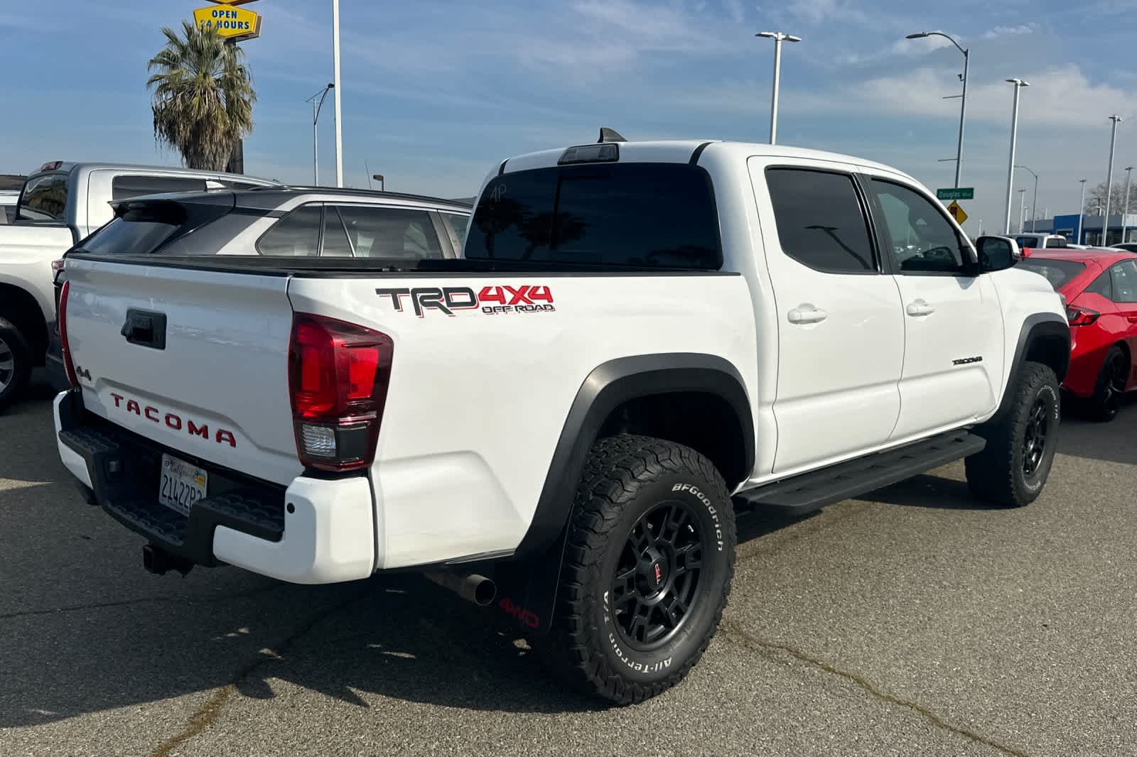 Thumbnail: 2018 Toyota Tacoma - 2