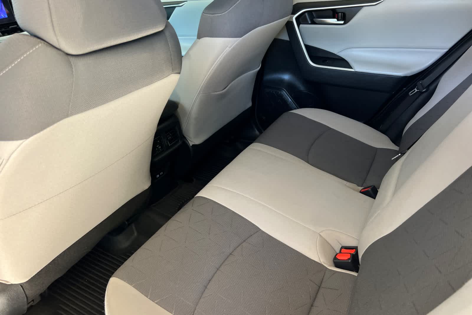 Thumbnail: 2024 Toyota RAV4 - 4